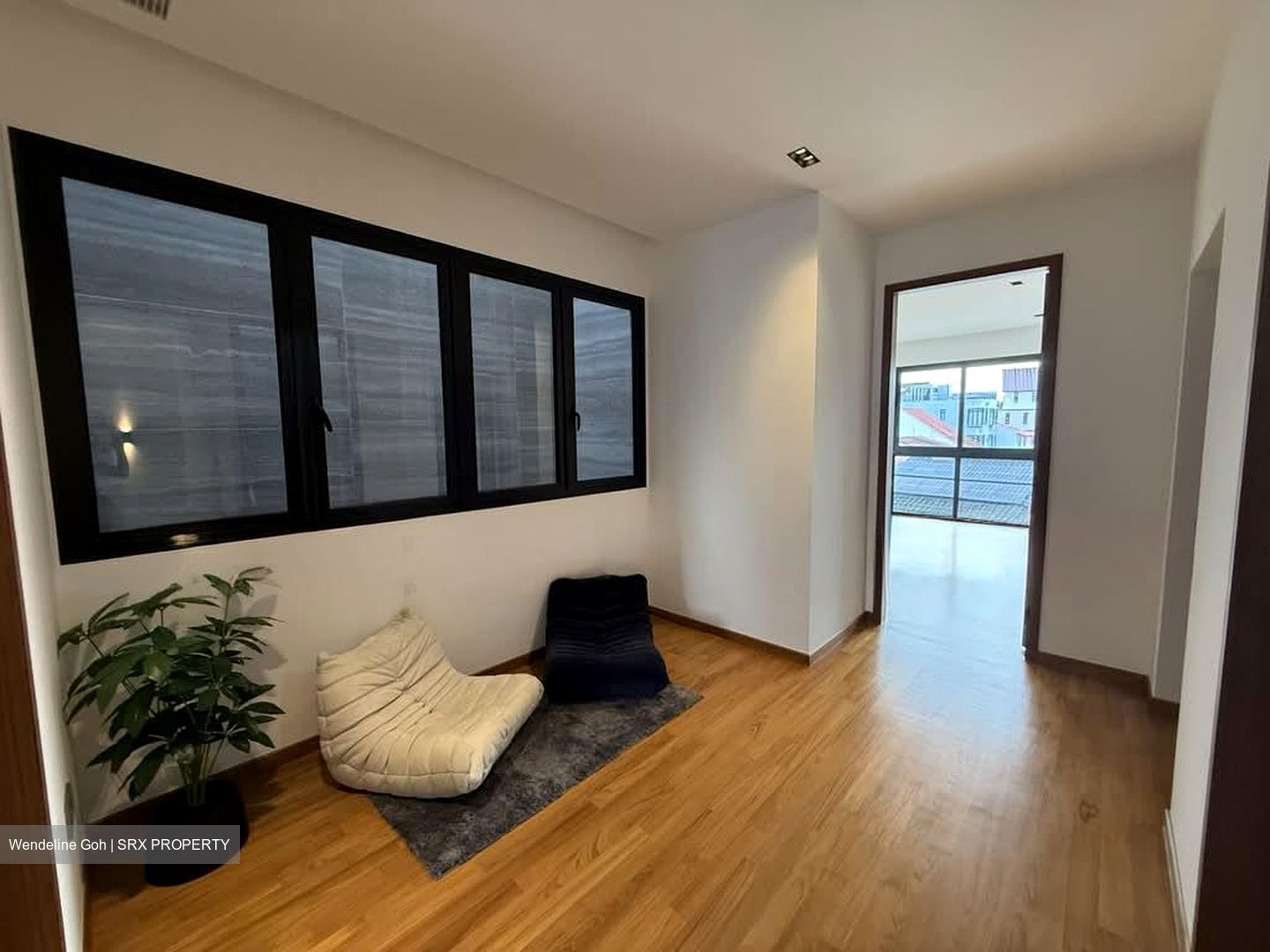 Sembawang Straits Estate (D27), Terrace #581117081